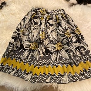 Alice + Olivia Loran A-line Skirt, size 6